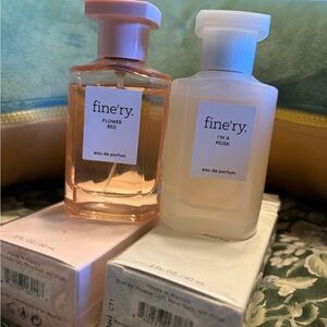 Fine’ry duo lightly used in boxes. Great way to try to spring scents.